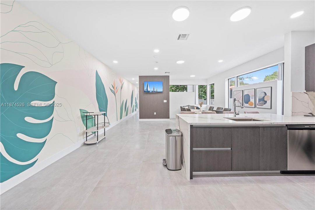 For Sale: $1,600,000 (6 beds, 4 baths, 2836 Square Feet)