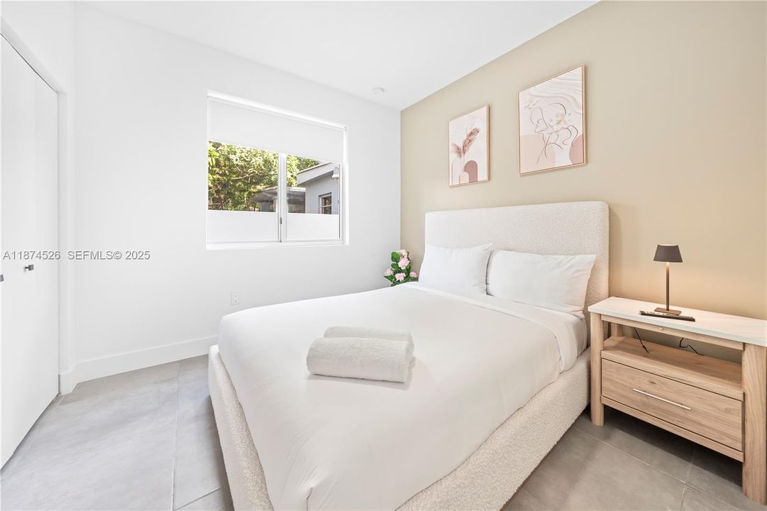 For Sale: $1,600,000 (6 beds, 4 baths, 2836 Square Feet)