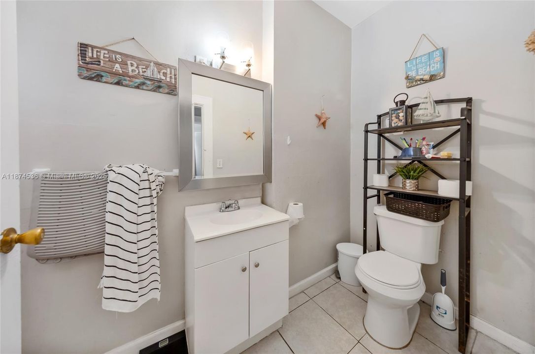 Под контрактом: $1,500,000 (0 спален, 0 ванн, 0 Квадратных фут)