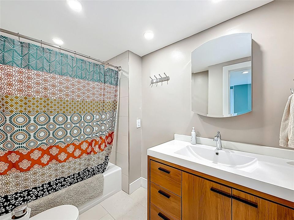 Recientemente alquilado: $2,550 (2 camas, 2 baños, 1150 Pies cuadrados)