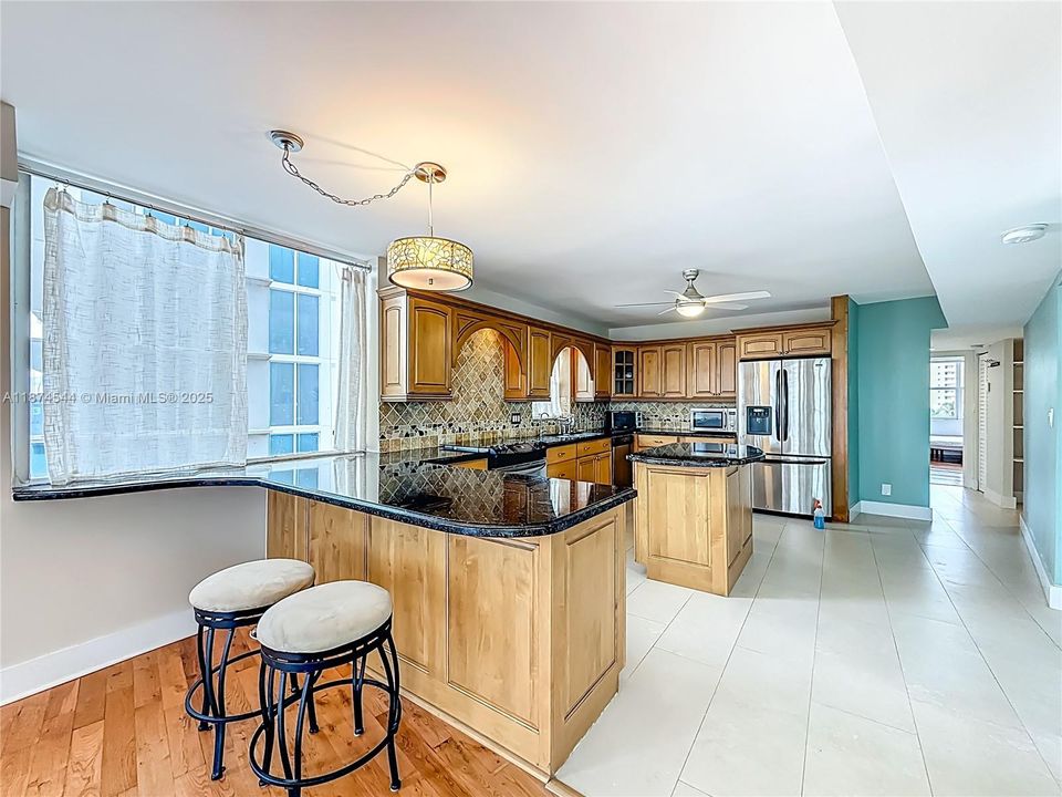 Recientemente alquilado: $2,550 (2 camas, 2 baños, 1150 Pies cuadrados)