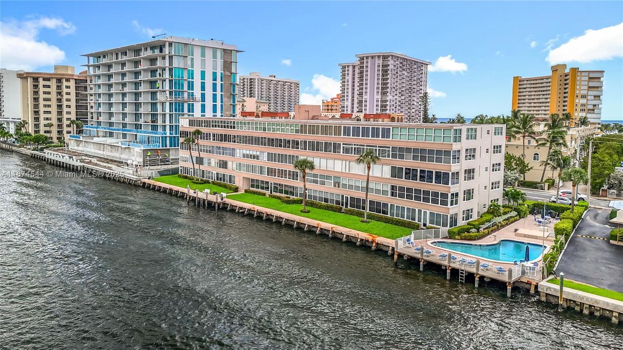 Recientemente alquilado: $2,550 (2 camas, 2 baños, 1150 Pies cuadrados)