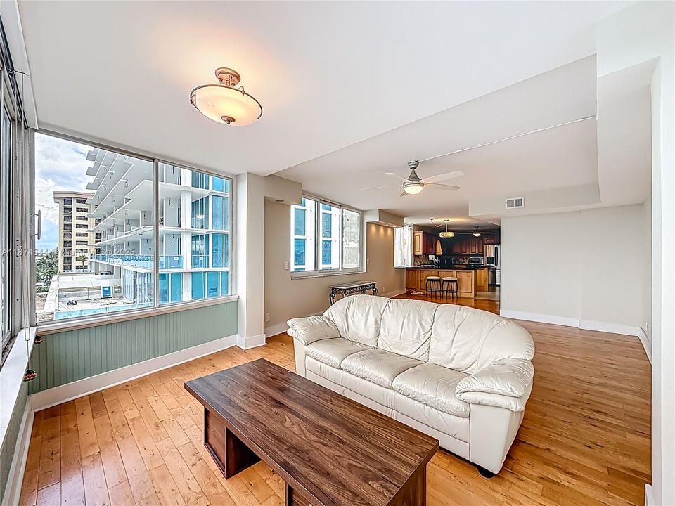 Recientemente alquilado: $2,550 (2 camas, 2 baños, 1150 Pies cuadrados)