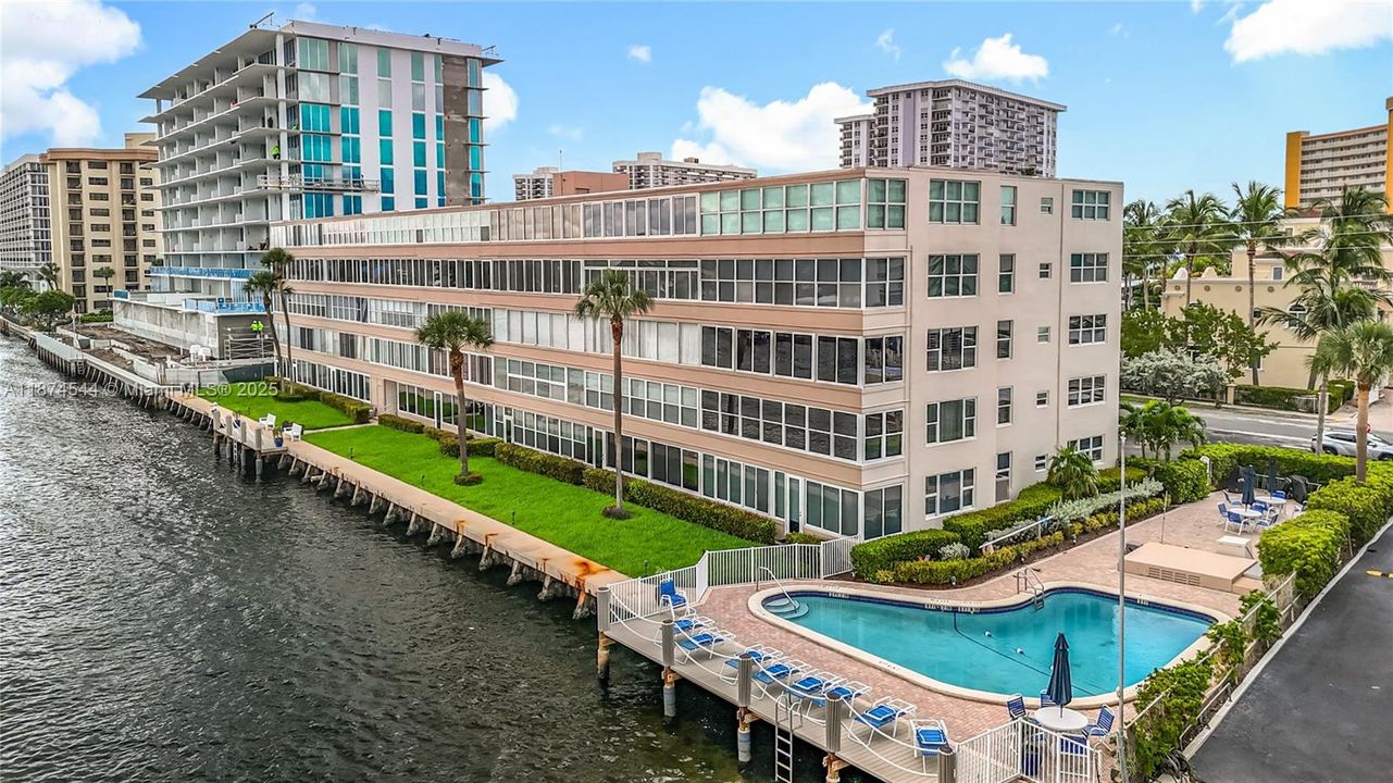 Recientemente alquilado: $2,550 (2 camas, 2 baños, 1150 Pies cuadrados)