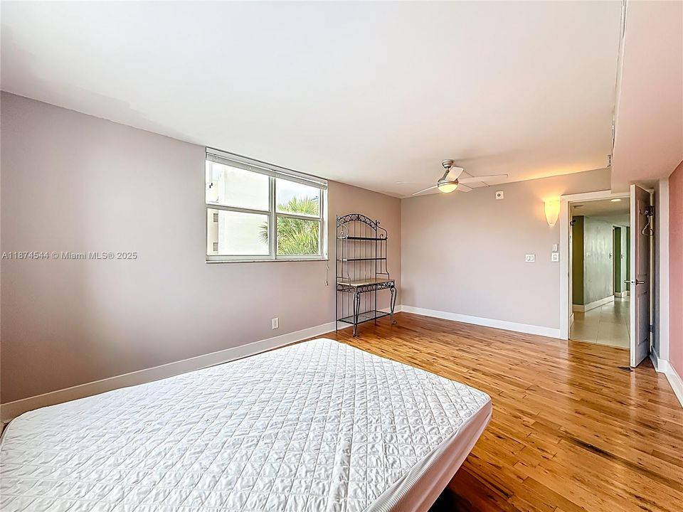 Recientemente alquilado: $2,550 (2 camas, 2 baños, 1150 Pies cuadrados)