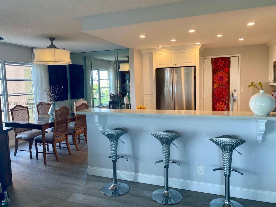 Active With Contract: $218,000 (2 beds, 2 baths, 1350 Square Feet)