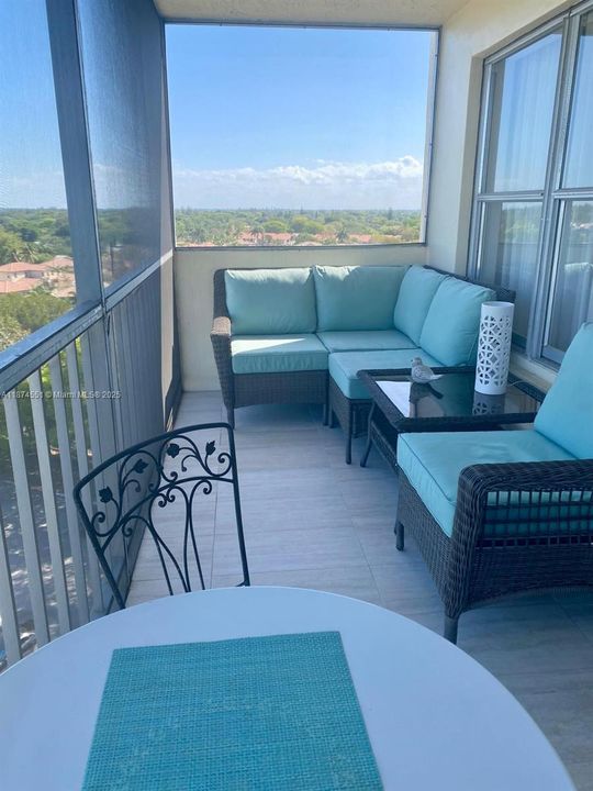 Active With Contract: $218,000 (2 beds, 2 baths, 1350 Square Feet)