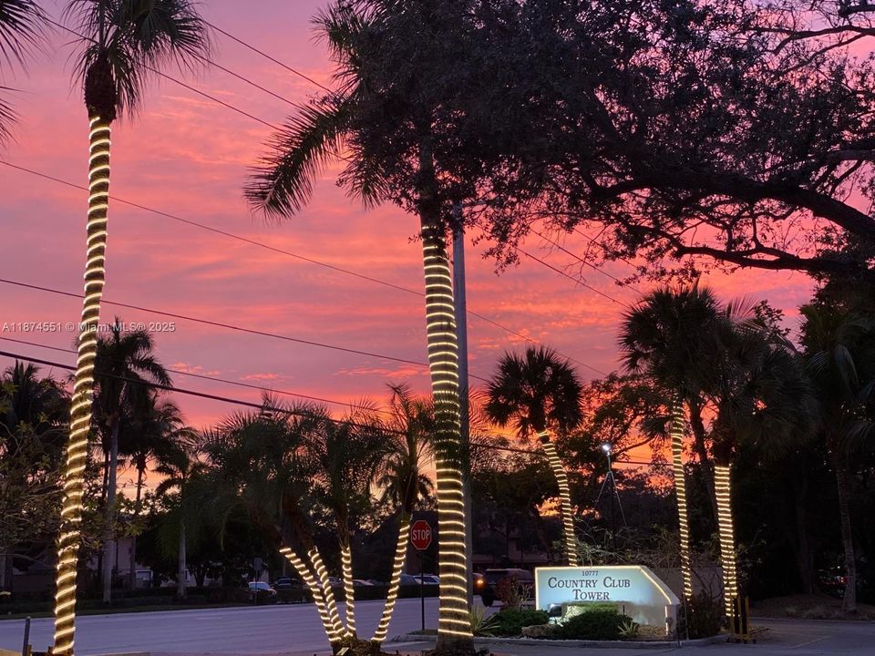 Active With Contract: $218,000 (2 beds, 2 baths, 1350 Square Feet)