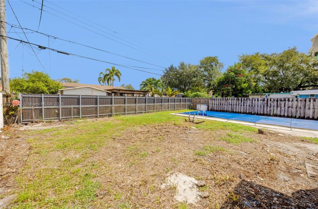 Recently Sold: $399,950 (4 beds, 2 baths, 1496 Square Feet)