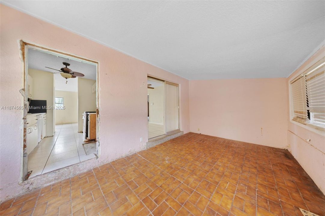 Recently Sold: $399,950 (4 beds, 2 baths, 1496 Square Feet)