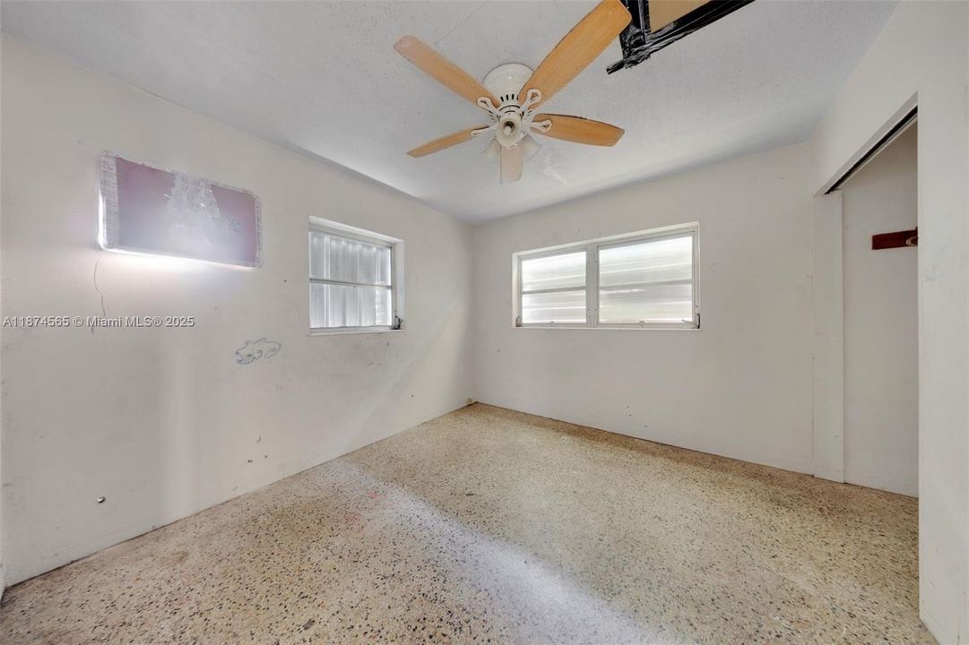 Recently Sold: $399,950 (4 beds, 2 baths, 1496 Square Feet)