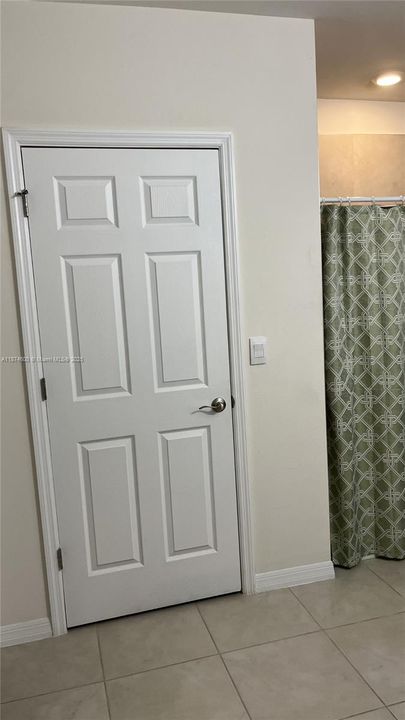 На продажу: $560,000 (4 спален, 2 ванн, 2319 Квадратных фут)