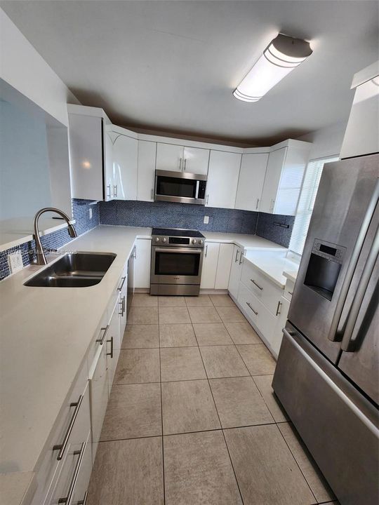 For Sale: $260,000 (2 beds, 2 baths, 1144 Square Feet)