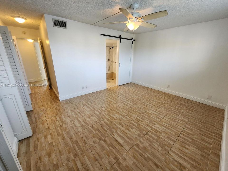 For Sale: $260,000 (2 beds, 2 baths, 1144 Square Feet)