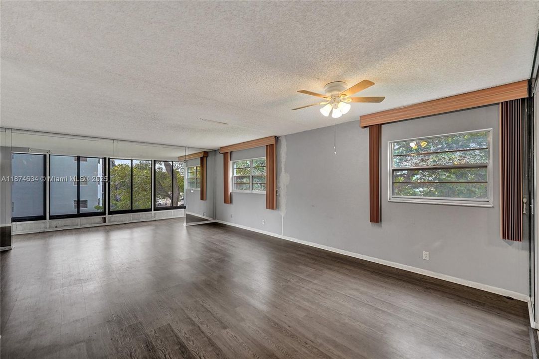 LOOK AT HOW SPACIOUS THE UNIT IS!