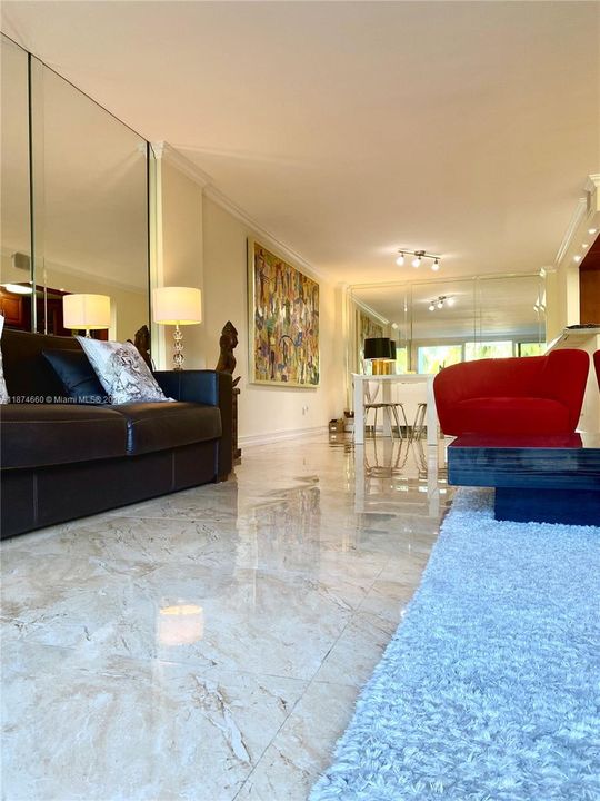 For Sale: $1,075,000 (2 beds, 2 baths, 1260 Square Feet)