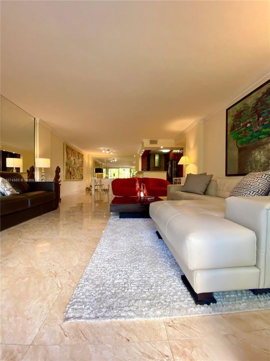 For Sale: $1,075,000 (2 beds, 2 baths, 1260 Square Feet)