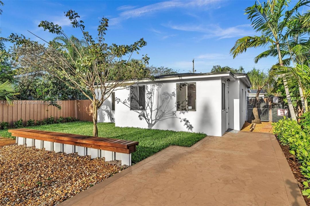 Active With Contract: $734,900 (0 beds, 0 baths, 1856 Square Feet)