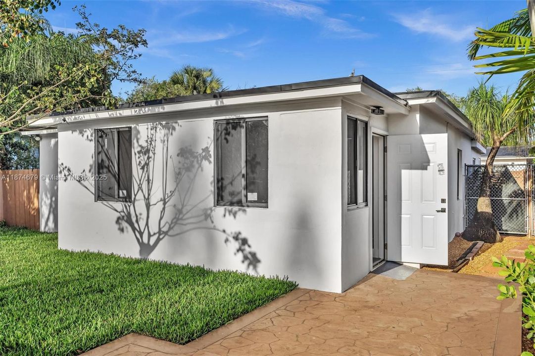 Active With Contract: $734,900 (0 beds, 0 baths, 1856 Square Feet)