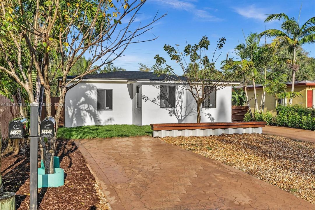 Active With Contract: $734,900 (0 beds, 0 baths, 1856 Square Feet)