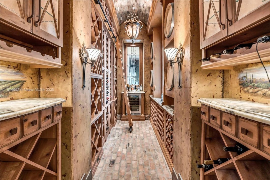 待售: $22,990,000 (7 贝兹, 8 浴室, 11395 平方英尺)