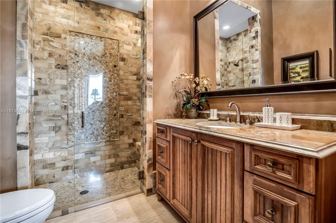 待售: $22,990,000 (7 贝兹, 8 浴室, 11395 平方英尺)