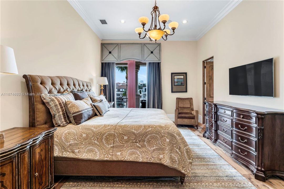 待售: $22,990,000 (7 贝兹, 8 浴室, 11395 平方英尺)