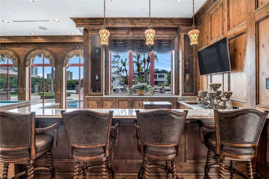 待售: $22,990,000 (7 贝兹, 8 浴室, 11395 平方英尺)