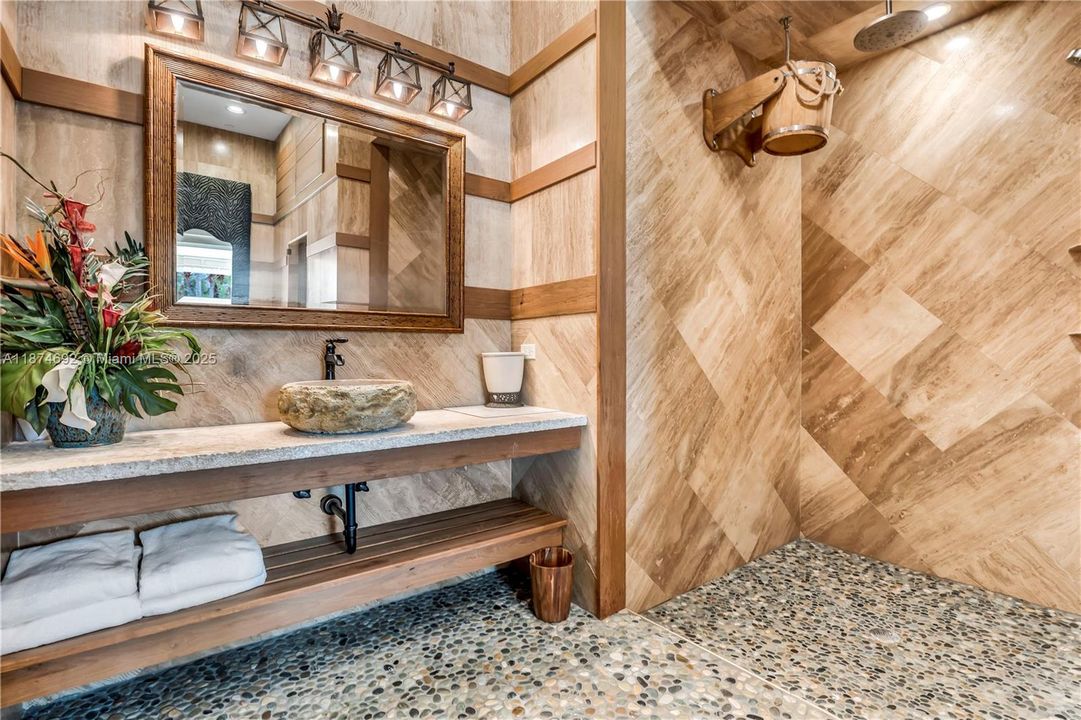 待售: $22,990,000 (7 贝兹, 8 浴室, 11395 平方英尺)