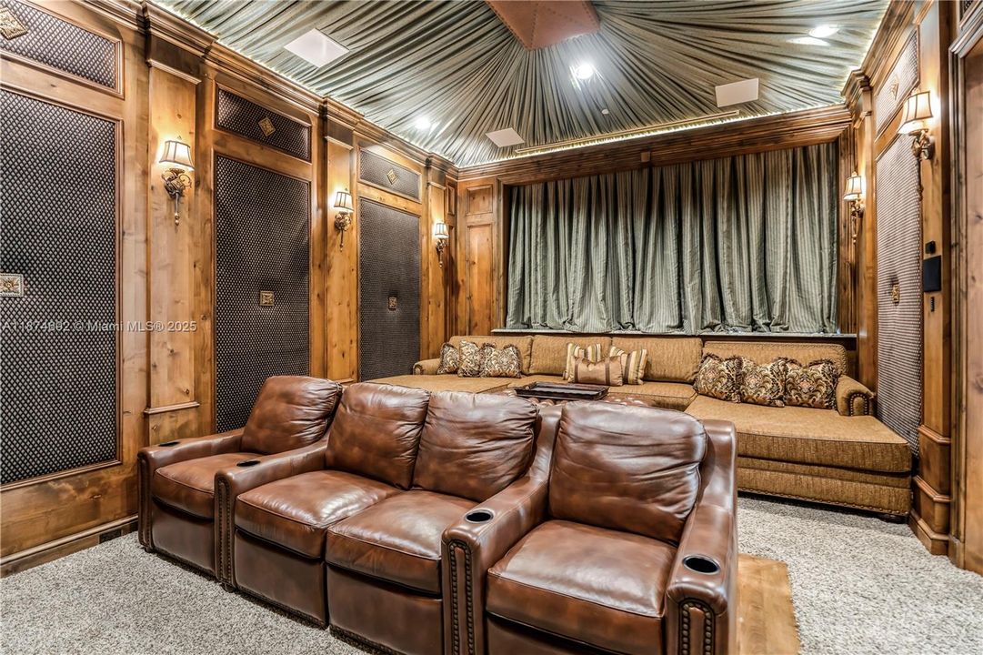 待售: $22,990,000 (7 贝兹, 8 浴室, 11395 平方英尺)