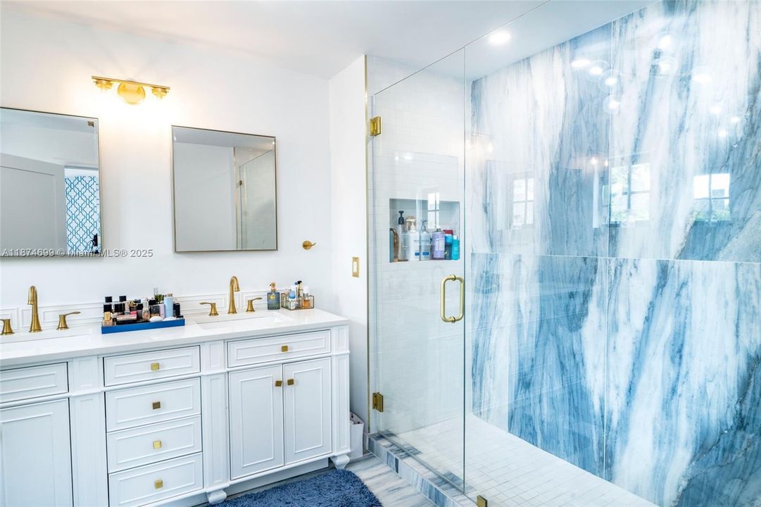 For Sale: $4,375,000 (5 beds, 5 baths, 3522 Square Feet)