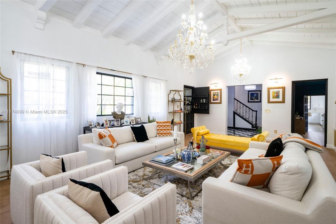 For Sale: $4,375,000 (5 beds, 5 baths, 3522 Square Feet)