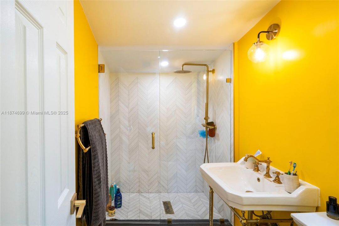 For Sale: $4,375,000 (5 beds, 5 baths, 3522 Square Feet)