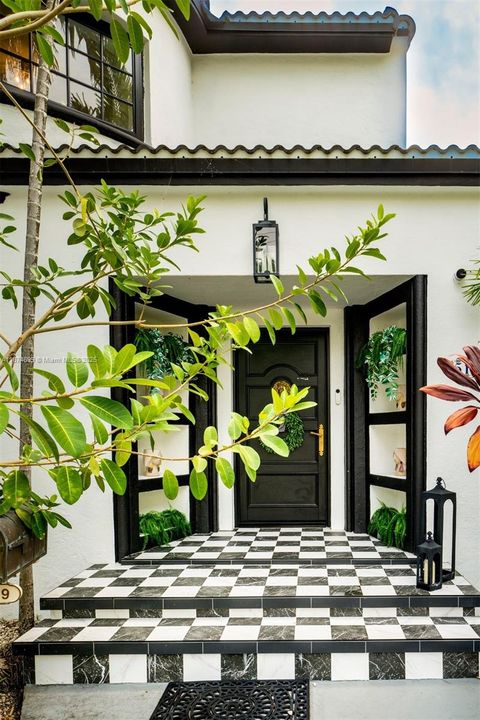 For Sale: $4,375,000 (5 beds, 5 baths, 3522 Square Feet)