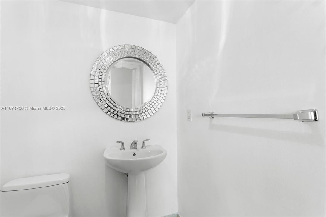 待售: $1,440,000 (2 贝兹, 2 浴室, 1602 平方英尺)