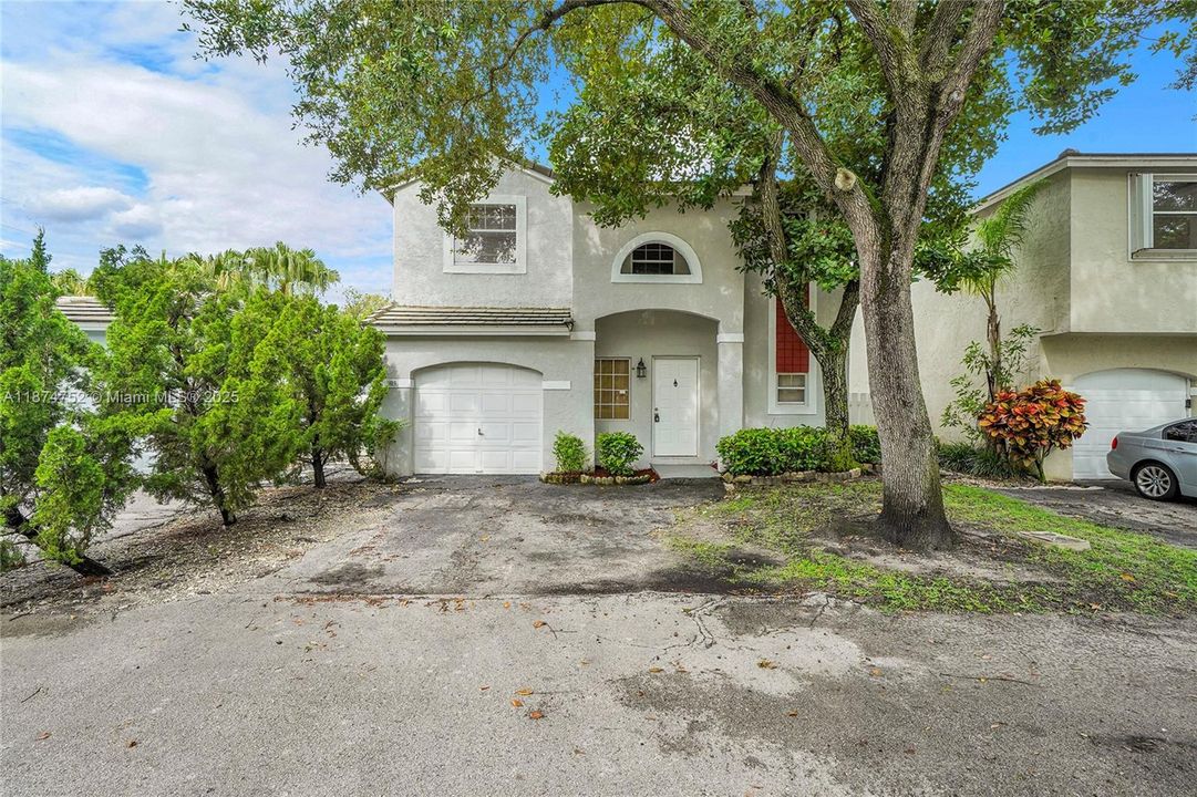 Activo con contrato: $3,000 (3 camas, 2 baños, 1473 Pies cuadrados)