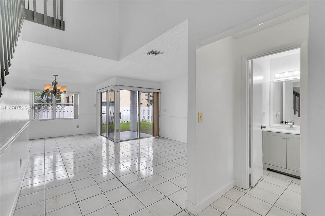 Activo con contrato: $3,000 (3 camas, 2 baños, 1473 Pies cuadrados)