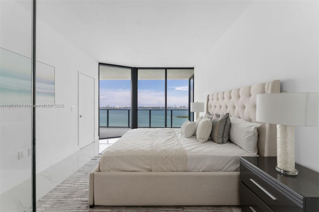 For Sale: $2,900,000 (4 beds, 5 baths, 2686 Square Feet)