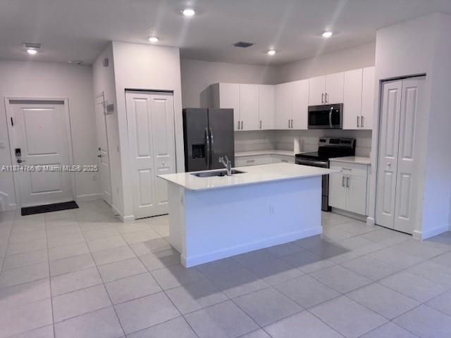 Под контрактом: $3,200 (3 спален, 2 ванн, 1344 Квадратных фут)