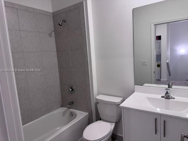 Под контрактом: $3,200 (3 спален, 2 ванн, 1344 Квадратных фут)