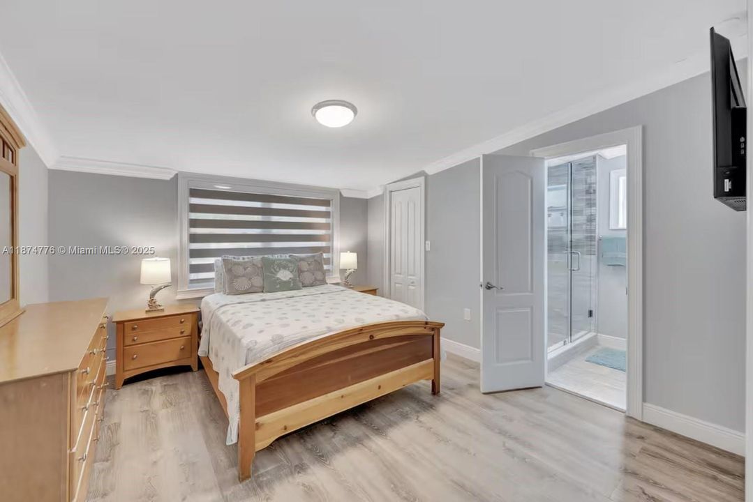 For Sale: $1,450,000 (4 beds, 4 baths, 1517 Square Feet)