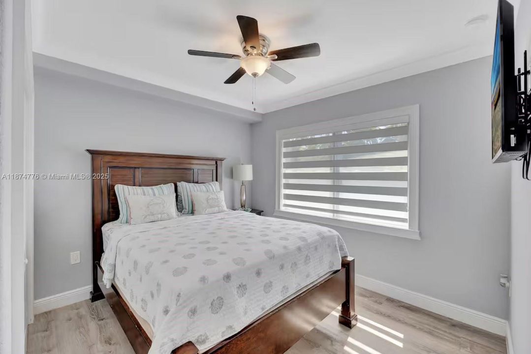 For Sale: $1,450,000 (4 beds, 4 baths, 1517 Square Feet)