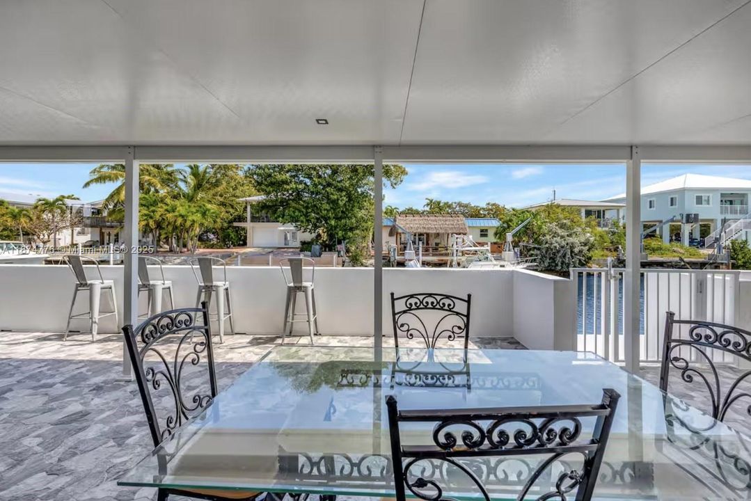 For Sale: $1,450,000 (4 beds, 4 baths, 1517 Square Feet)