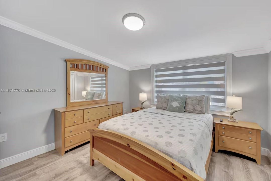 For Sale: $1,450,000 (4 beds, 4 baths, 1517 Square Feet)