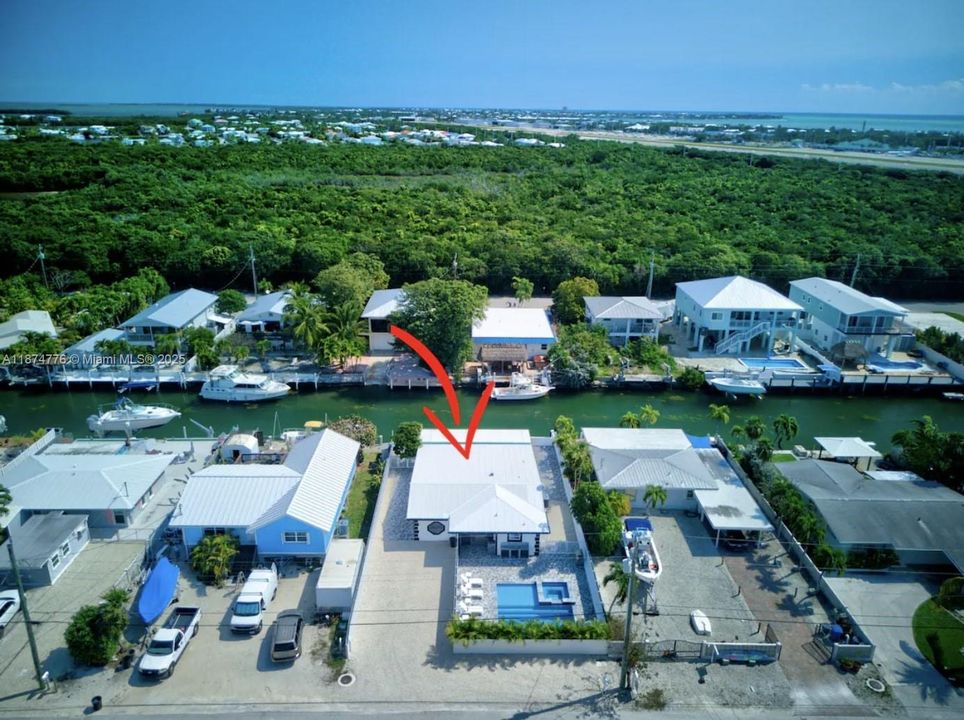 For Sale: $1,450,000 (4 beds, 4 baths, 1517 Square Feet)