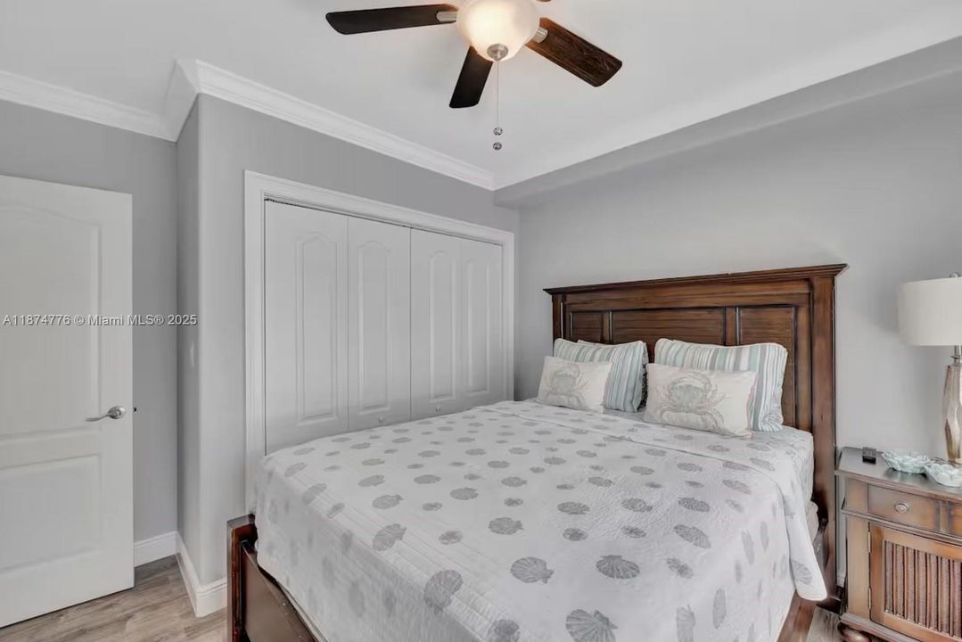 For Sale: $1,450,000 (4 beds, 4 baths, 1517 Square Feet)