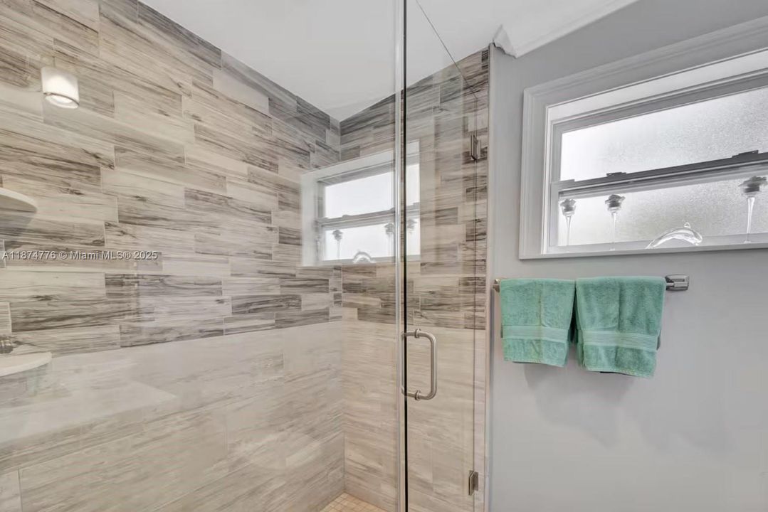 For Sale: $1,450,000 (4 beds, 4 baths, 1517 Square Feet)