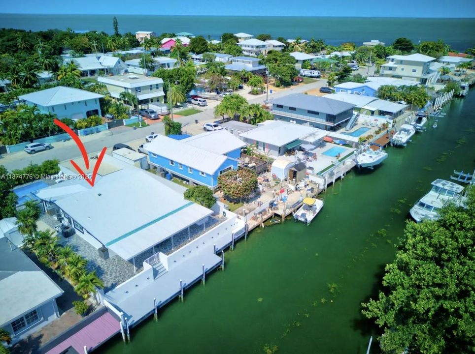 For Sale: $1,450,000 (4 beds, 4 baths, 1517 Square Feet)