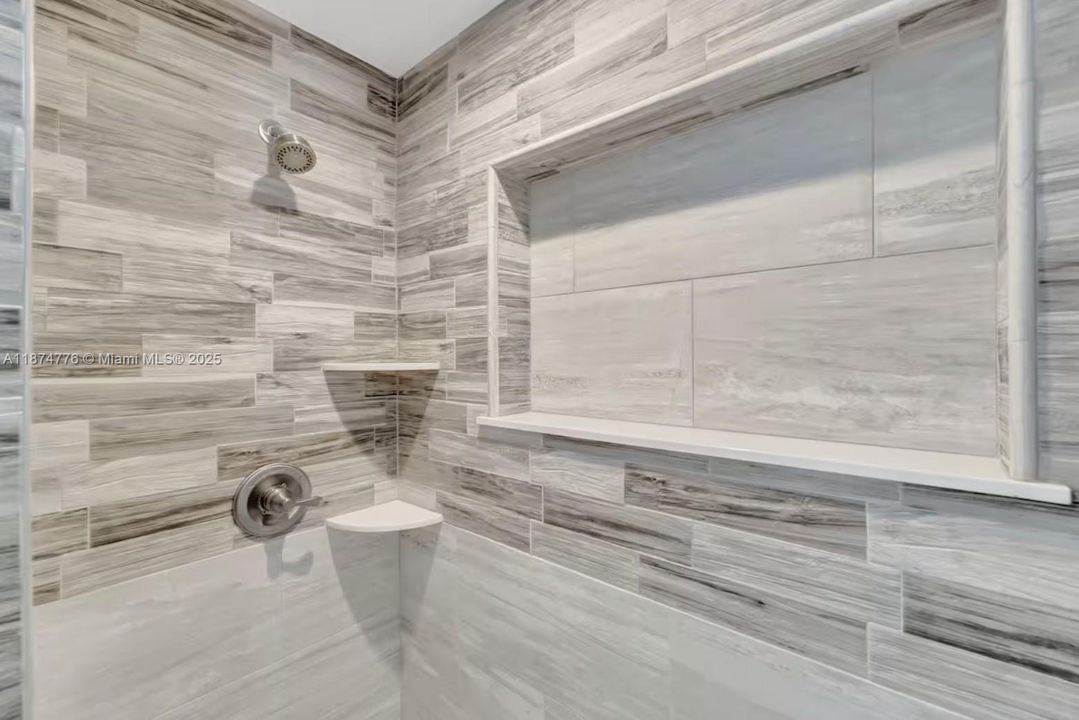 For Sale: $1,450,000 (4 beds, 4 baths, 1517 Square Feet)