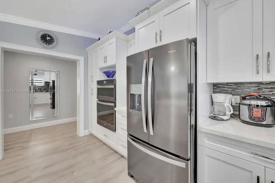 For Sale: $1,450,000 (4 beds, 4 baths, 1517 Square Feet)